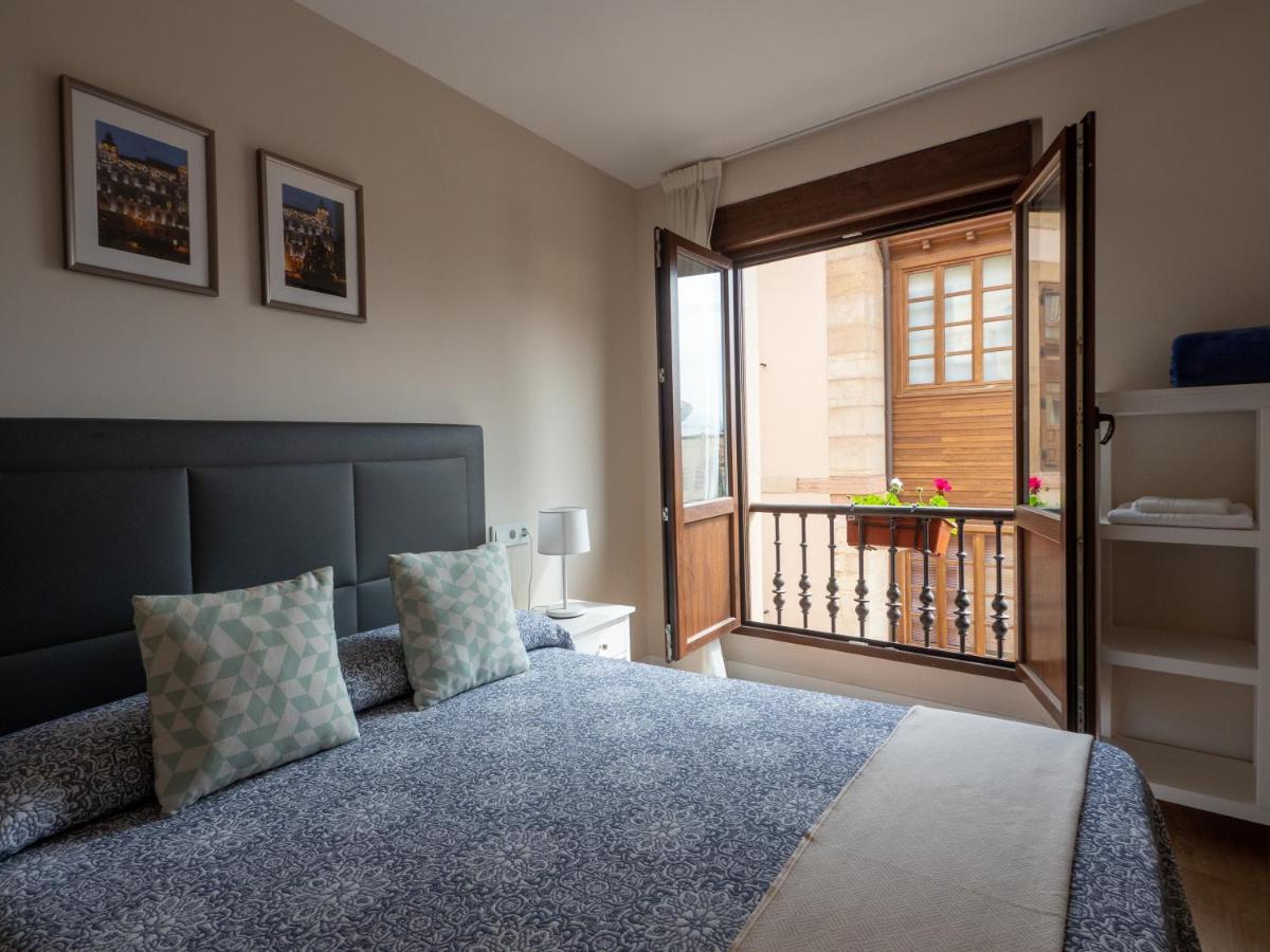 Apartantiguo San Isidoro10 Овиедо Екстериор снимка